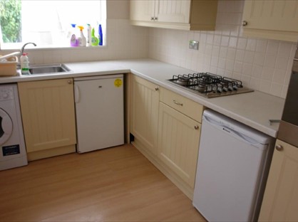 3 Bed Terraced House, Landseer Road, EN1