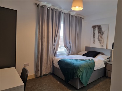 5 Bed Terraced House, Upper Luton Road, ME5