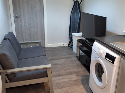 2 Bed Flat, Station Road, WF17