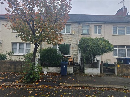 Studio Flat, Humes Avenue, W7