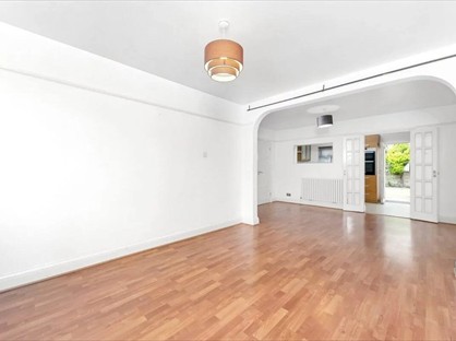 3 Bed Terraced House, Kynaston Avenue, CR7