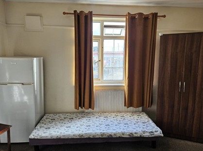 Room in a Shared House, Hounslow Road, TW13