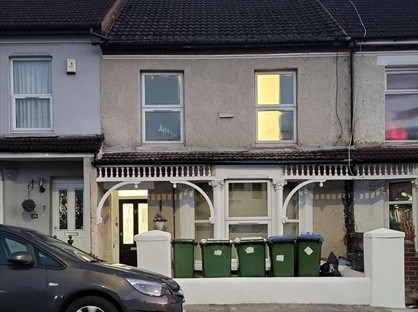 2 Bed Flat, Gilbert Road, DA17