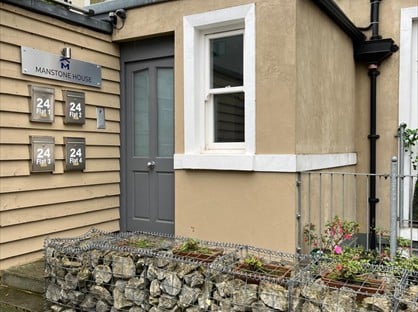 2 Bed Flat, Manstone House, CT20