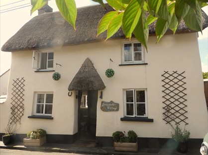 2 Bed Detached House, Chapel Street, EX19