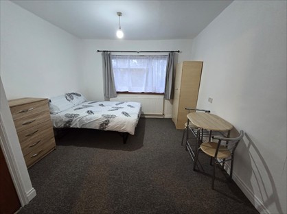 Studio Flat, Belmont Road, N15