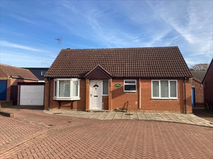 2 Bed Bungalow, Hayfield Close, DN9