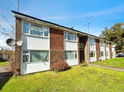 2 Bed Flat, Fulmead Road, RG30