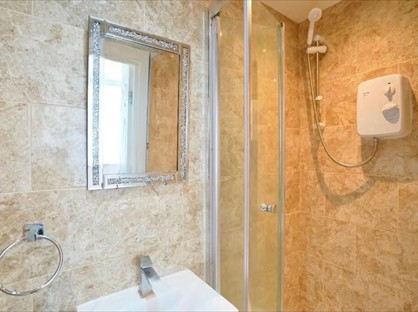 3 Bed Flat, Hayes Crescent, NW11