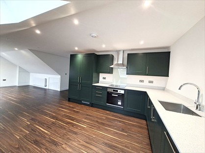 2 Bed Flat, Warren Rise Apartments, S35