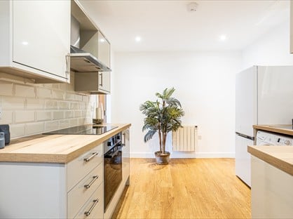 2 Bed Flat, Featherstone, WF7