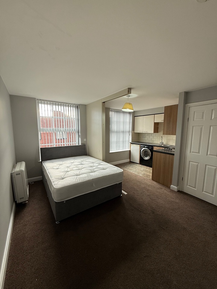 Doncaster - Studio Flat, Cleveland Street, DN1 - To Rent Now for £550. ...