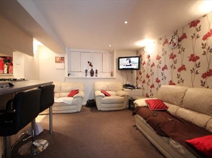 Studio Flat, Baronsmead Road, HP12