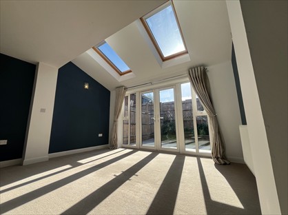 3 Bed Semi-Detached House, Adams Road, SP11