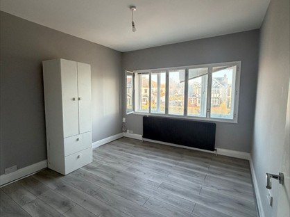 Room in a Shared Flat, Woodford Avenue, IG2