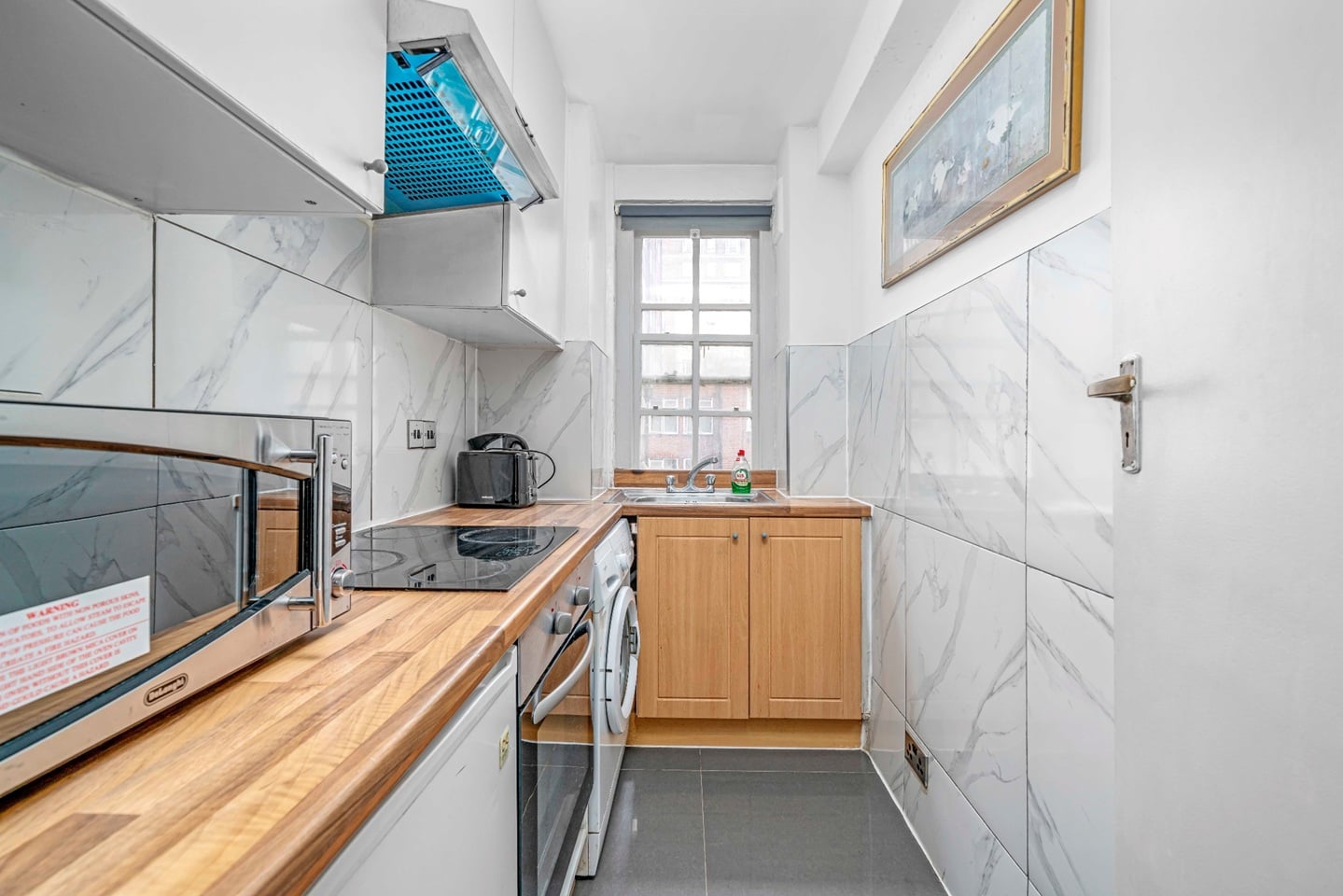 1 Bed Flat, Park West, W2 photo 4