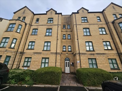 2 Bed Flat, Hadfield Close, M14