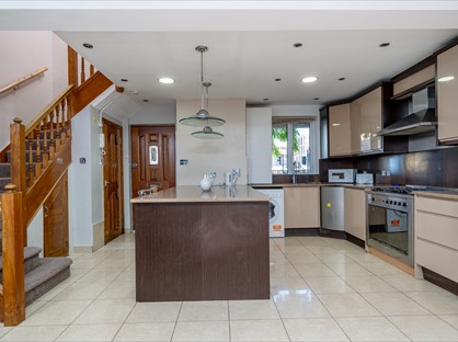 3 Bed Maisonette, Gilbert Sheldon House, W2