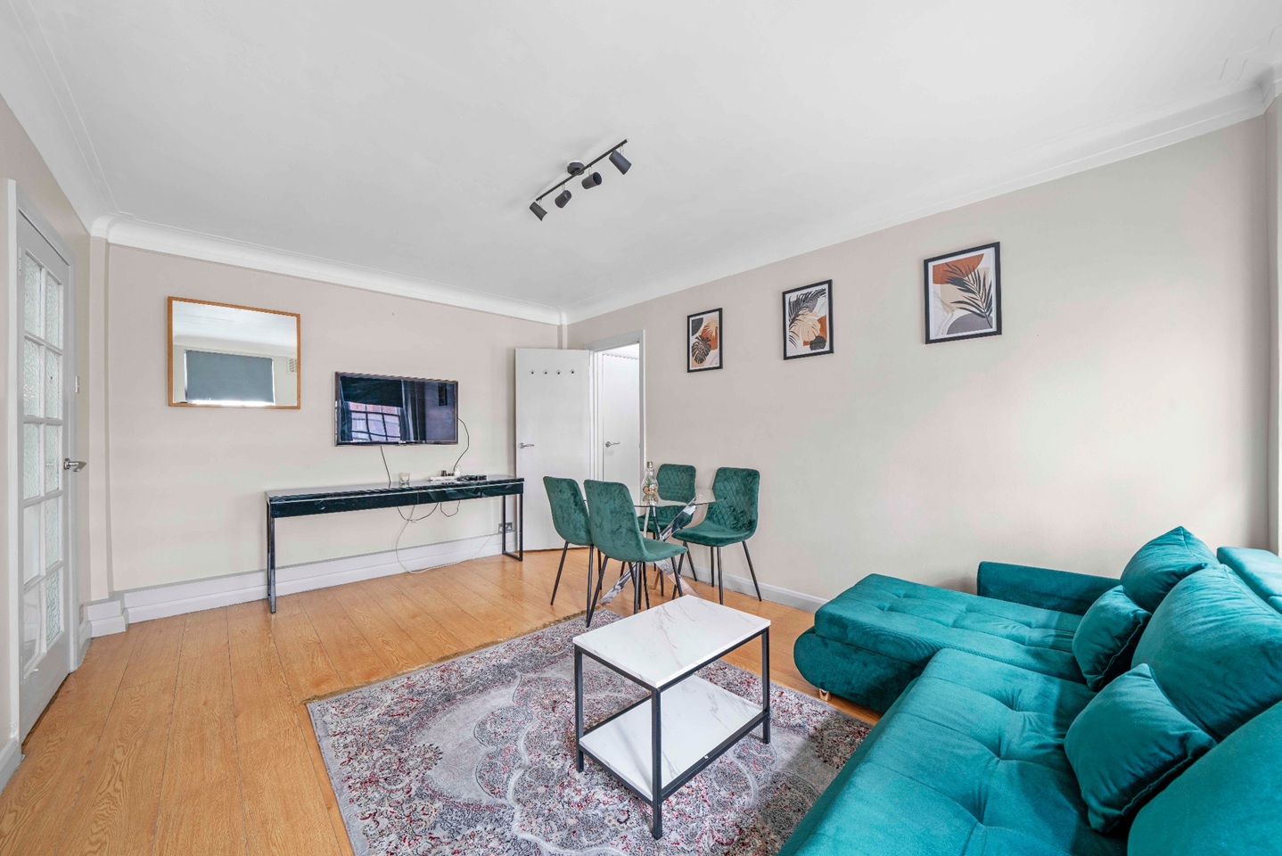 1 Bed Flat, Park West, W2 photo 4