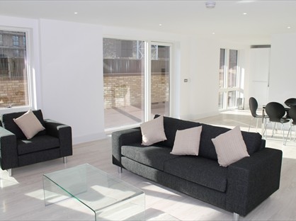 3 Bed Flat, Bodiam Court, NW10