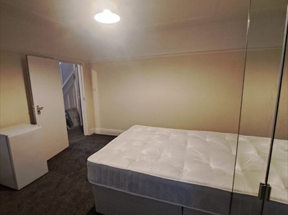 Room in a Shared House, Midstrath Road, NW10
