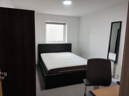 Room in a Shared Flat, Quantum, M1