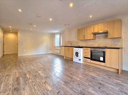 Studio Flat, High Street, BR6