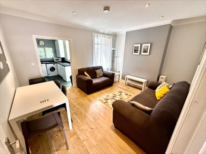 5 Bed Terraced House, Woodside Road, SO17