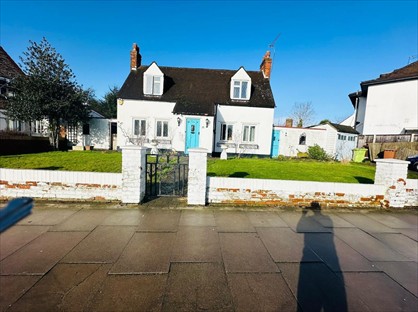 3 Bed Detached House, Imperial Drive, HA2