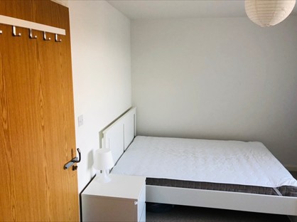Room in a Shared House, Cotton Close, CR4