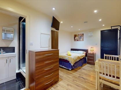 Studio Flat, Chatsworth Road, NW2