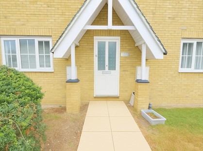 2 Bed Flat, Kendal, RM19