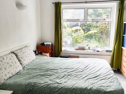 Room in a Shared House, Mount Park Crescent, W5