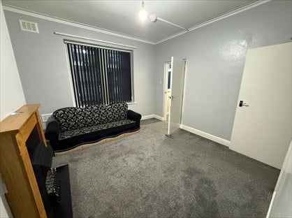 2 Bed Flat, Toller Lane, BD9