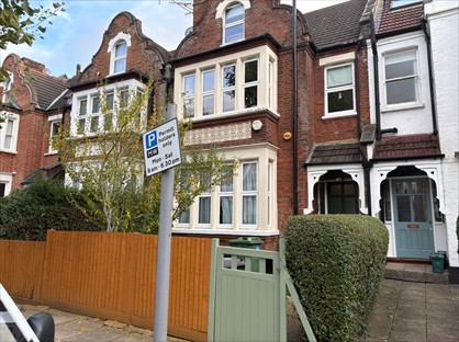 2 Bed Flat, Blenheim Gardens, NW2