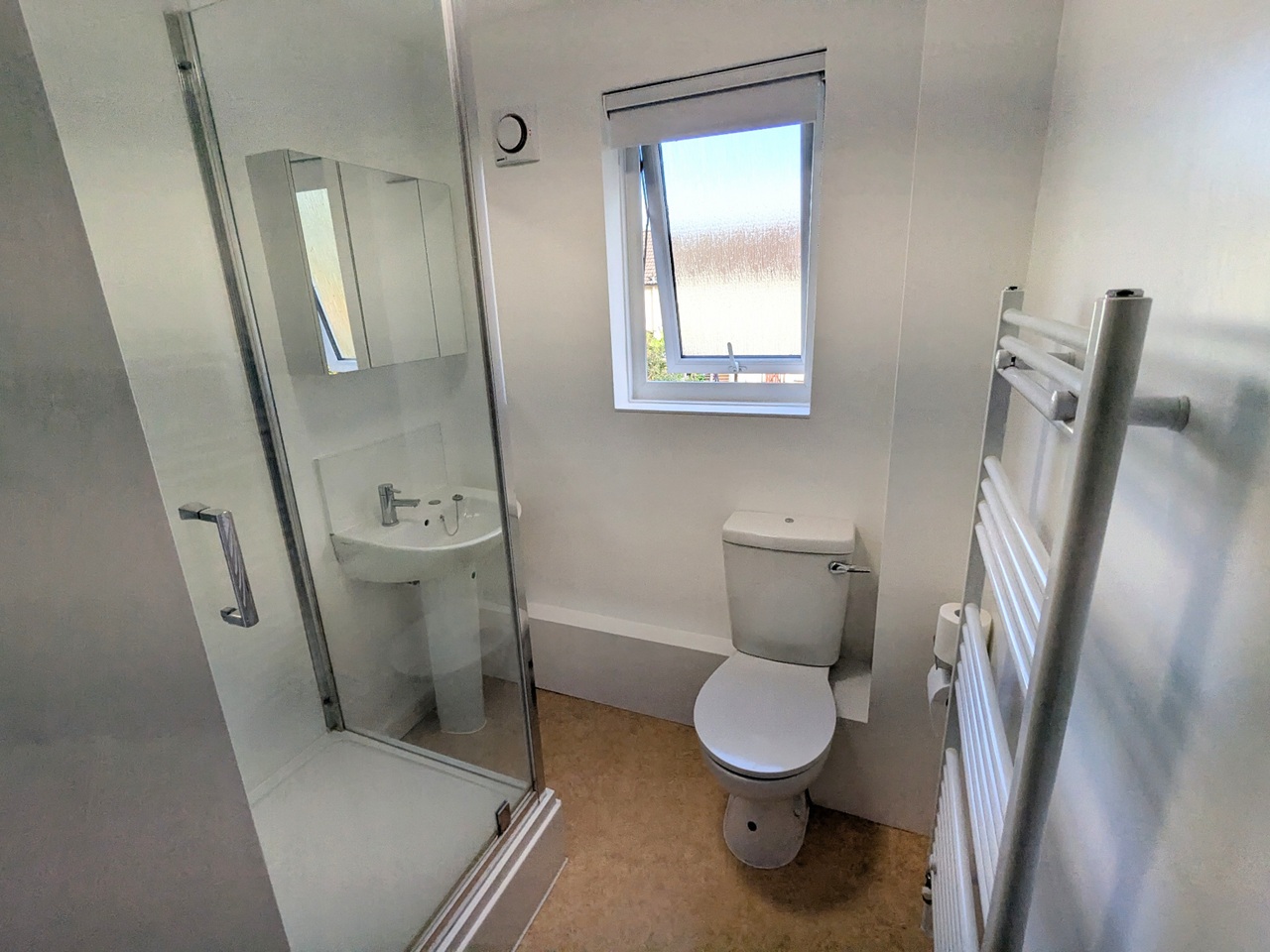 Additional image 7 of 1 Bed Flat, Headford Close, CB5, N1 7GU