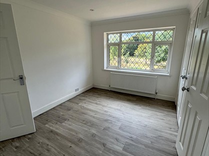 3 Bed Bungalow, Garsmouth Way, WD25