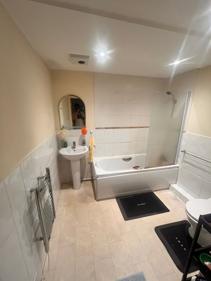 Additional image 6 of 2 Bed Flat, Royal Plaza, S1, N1 7GU