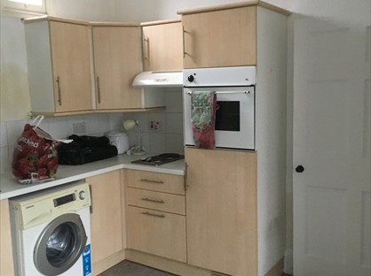 Studio Flat, Ivy House, WV14