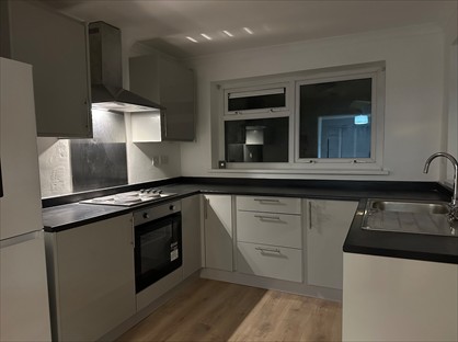 3 Bed Terraced House, Essex Terrace, SA6