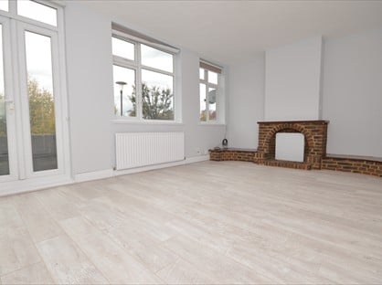 3 Bed Maisonette, Claybury Broadway, IG5