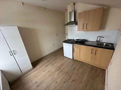 Studio Flat, Norwood Road, UB2