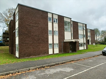 2 Bed Flat, New Colebrooke Court, SM5