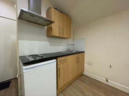 Studio Flat, Norwood Road, UB2