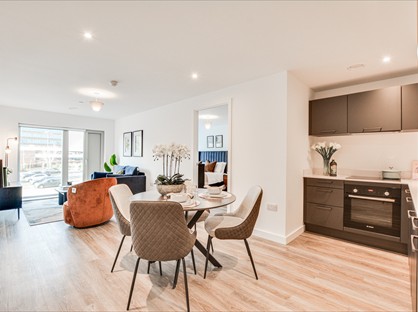 2 Bed Flat, Church Street Place, M30