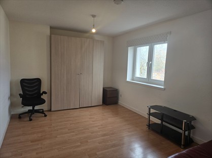 Studio Flat, Ravenscraig Drive, G53