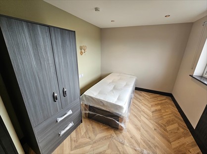 Studio Flat, Sunbury-On-Thames, TW16