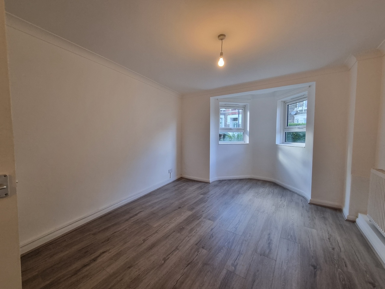 1 Bed Flat, Lazlo House, SE5 photo 3