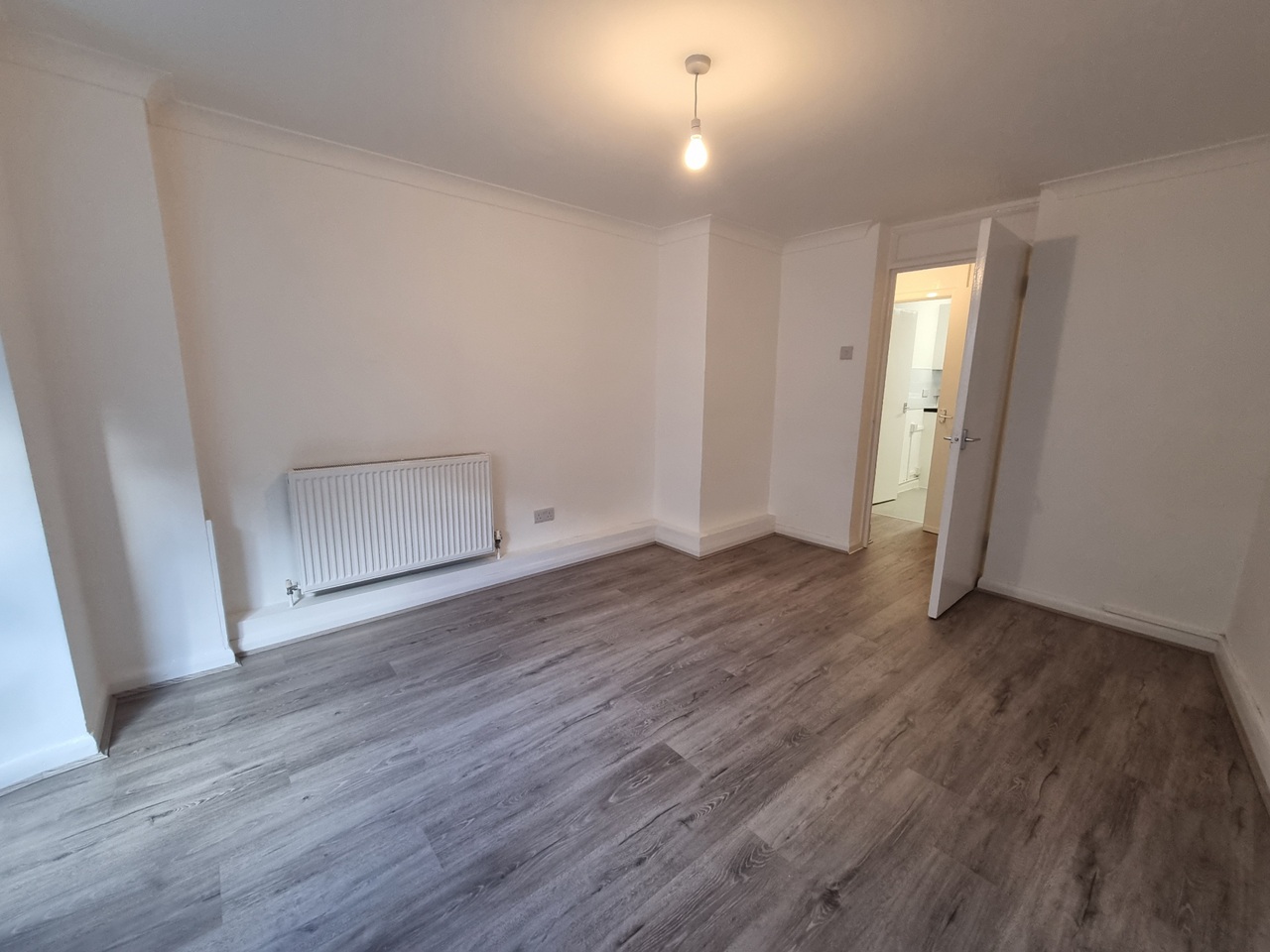 1 Bed Flat, Lazlo House, SE5 photo 5