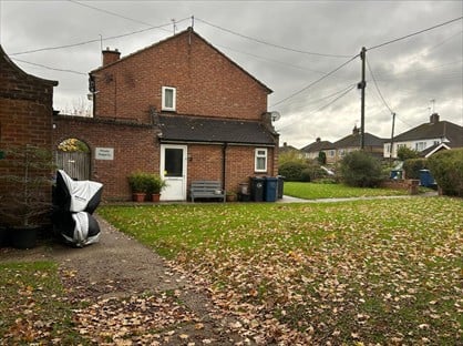 2 Bed Flat, Plantation Road, HP6